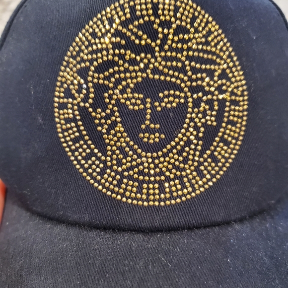 VERSACE hat - Picture 5 of 7